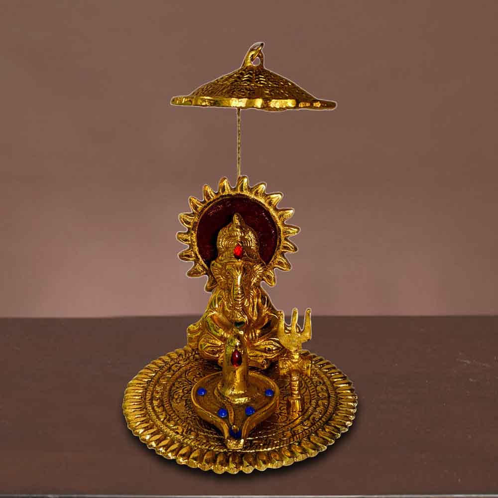 Lord Ganesha Statue Praying Shiva